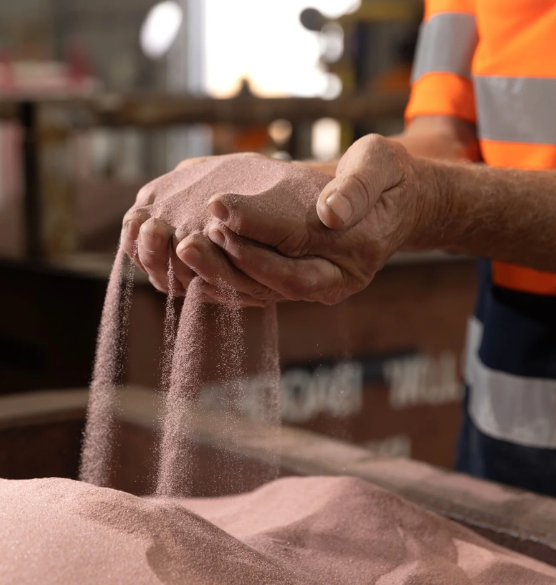 Effective rust and coating removal with garnet